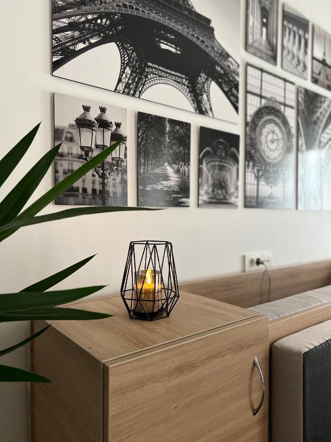 Delete 5 - Zemunske Kapije Appartement Belgrado Buitenkant foto