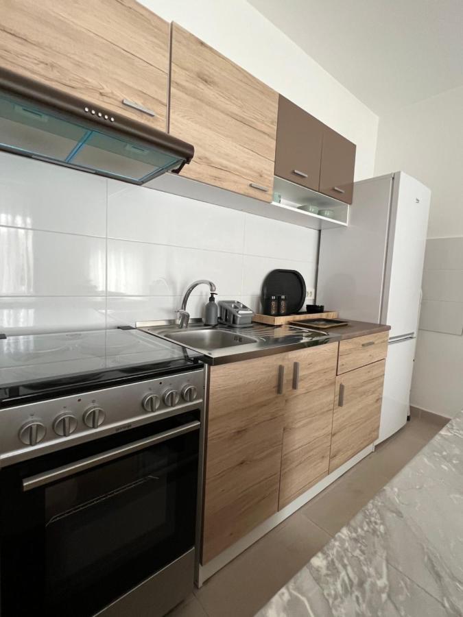 Delete 5 - Zemunske Kapije Appartement Belgrado Buitenkant foto