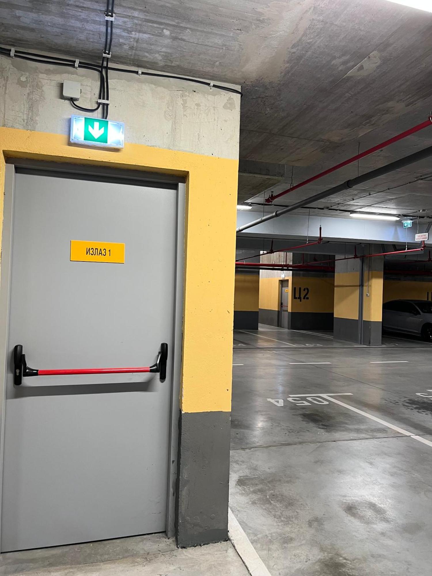 Delete 5 - Zemunske Kapije Appartement Belgrado Buitenkant foto