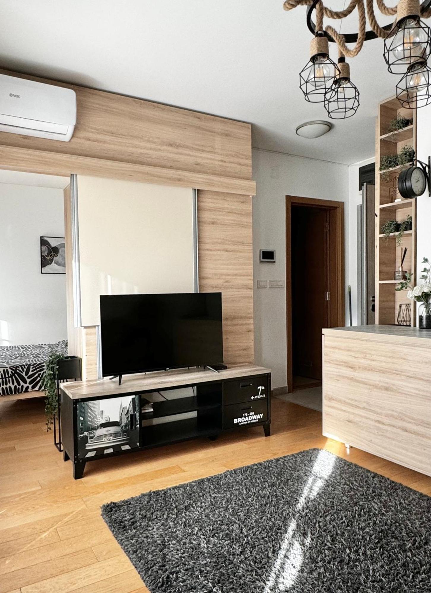Delete 5 - Zemunske Kapije Appartement Belgrado Buitenkant foto